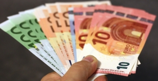 Un crédit de 5 000 euros sans fiche de paie, est-ce possible ?