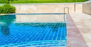 Quel est le meilleur crédit pour financer la construction d'une piscine ?