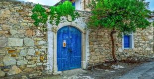 Acheter une maison avec des crédits en cours : comment faire ?