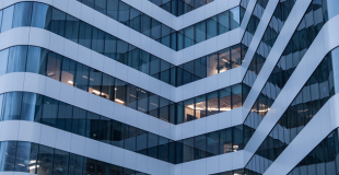 Quels sont les organismes de rachat de crédit ? Est-ce exclusivement les banques ?